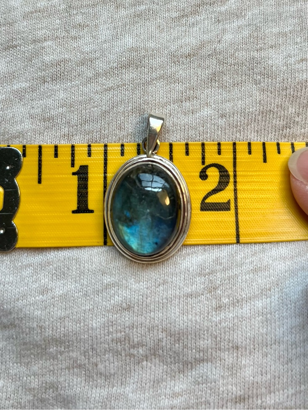 Vintage Silver Pendant Necklace with Blue-Green Labradorite Gemstone - Picture 3 of 6